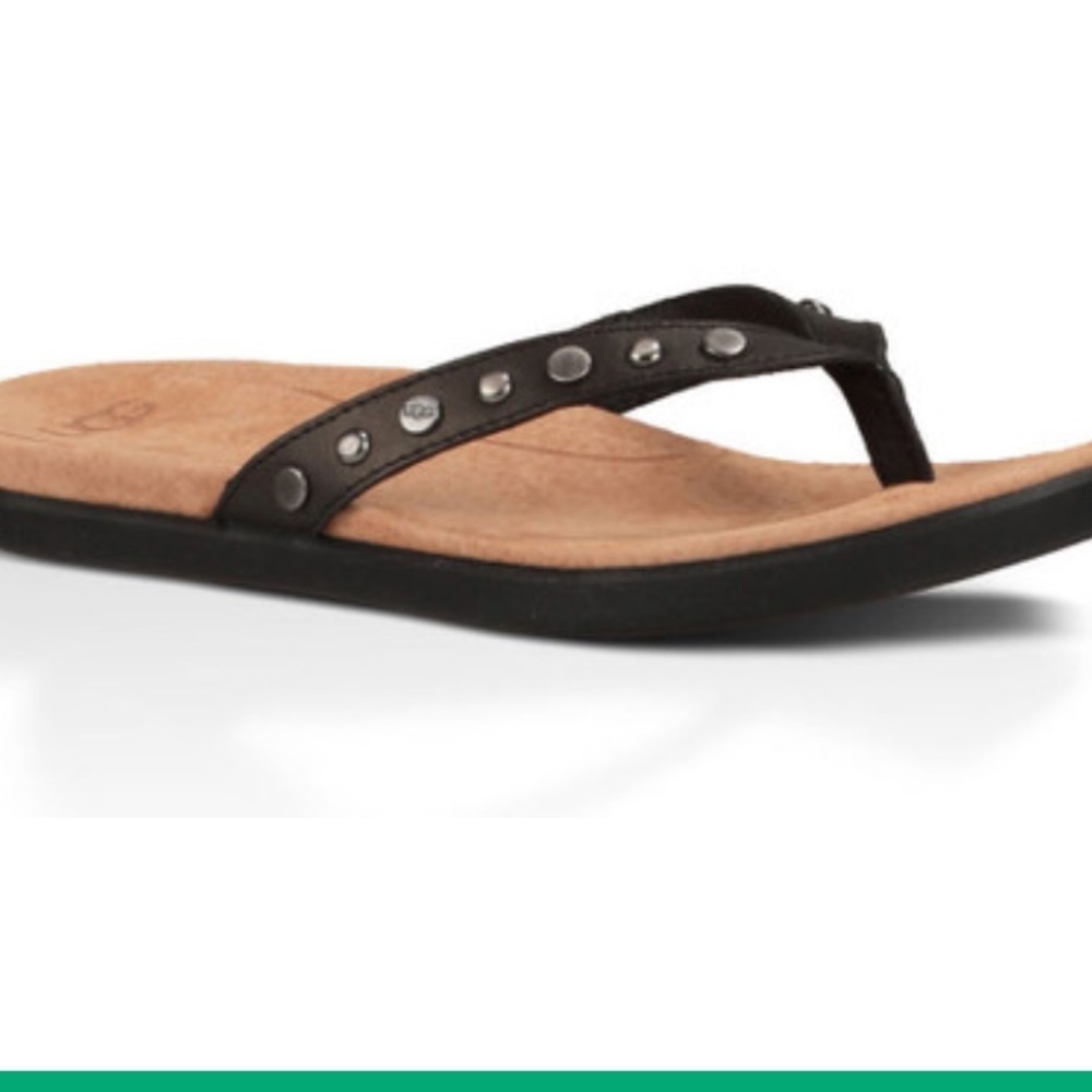 Ugg women’s Lyndi Stylish Black Leather Sandals size 6